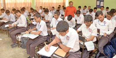 রেইনকোট গল্পের ১২টি বহুনির্বাচনি প্রশ্নোত্তর, ৪র্থ পর্ব, এইচএসসি বাংলা ১ম পত্র